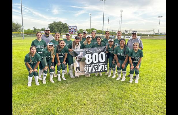 The Lady Bucks pose for a team photo after celebrating Chloe Whitmire's 800th career strikeout Tuesday, April 16 in Early. Photo/Mike Williams